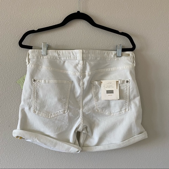 Pilcro and the Letterpress white jean Anthropologie shorts - Picture 4 of 9
